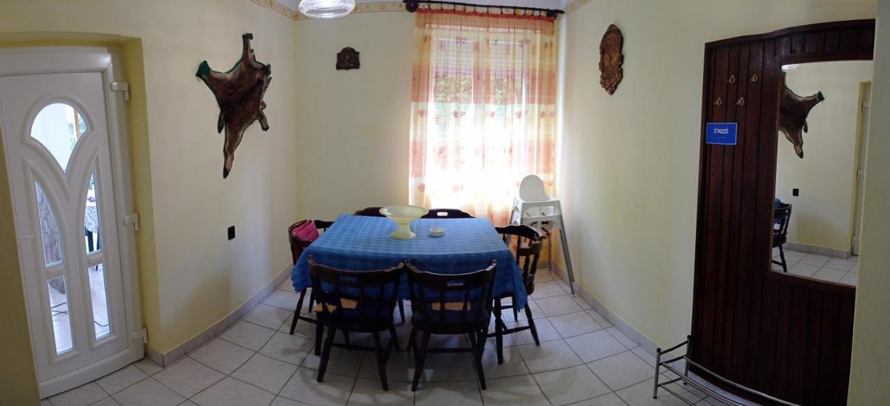 Kámán Nyaraló Badacsonytomaj Esterno foto