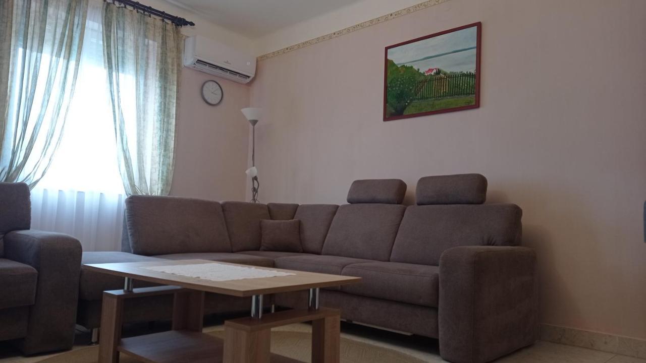 Kámán Nyaraló Badacsonytomaj Esterno foto