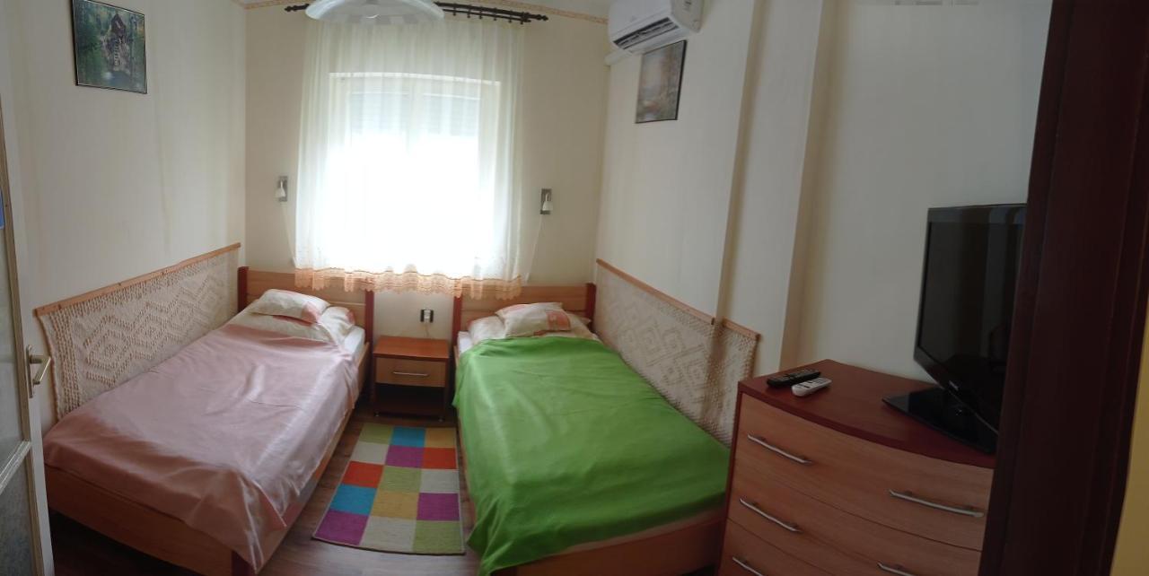 Kámán Nyaraló Badacsonytomaj Esterno foto